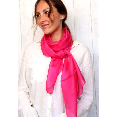 Foulard en soie rose fuschia
