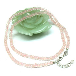 Collier facetté en quartz rose