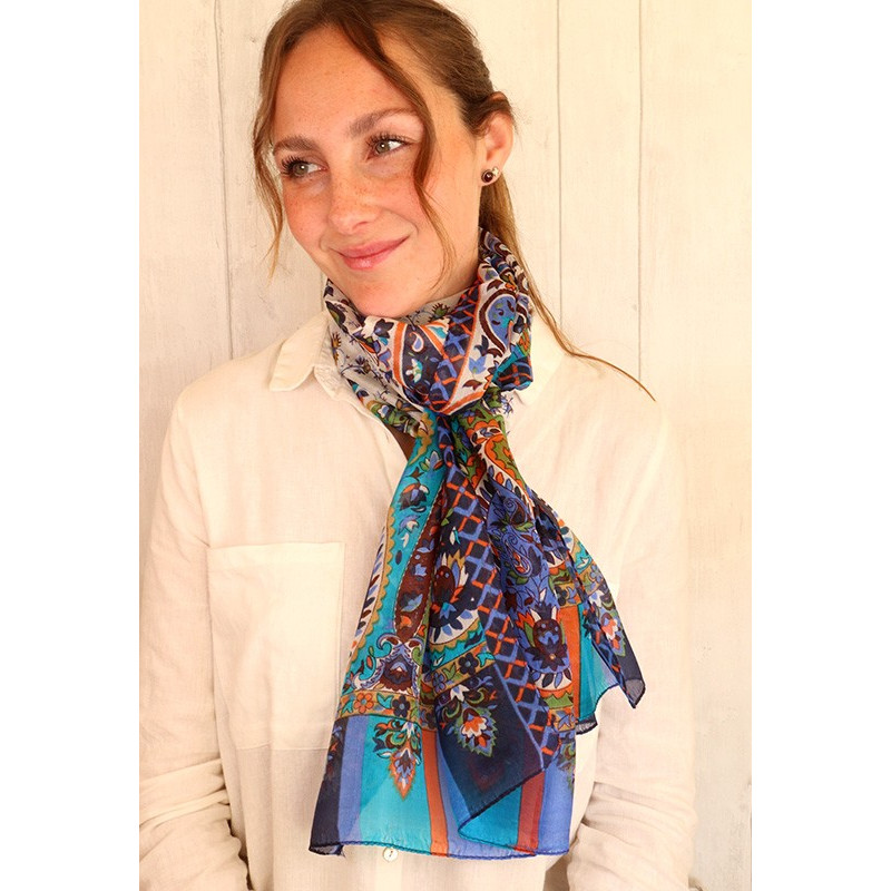 Foulard en soie à motifs cachemire bleu et turquoise