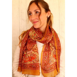 Foulard de soie Camel motif...