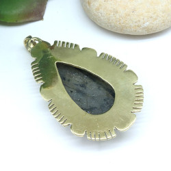 Gros pendentif labradorite...