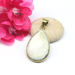 Pendentif pierre blanche...