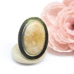 Grosse bague en corail agatisé