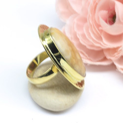 Grosse bague en corail agatisé
