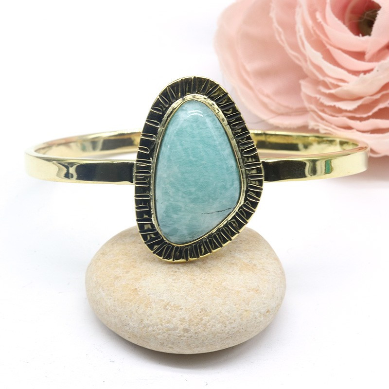 Jonc doré et pierre amazonite Jonc doré et pierre amazonite