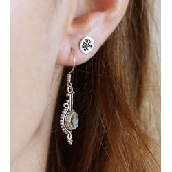Boucle d'oreille travaillée...