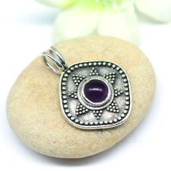 Petit pendentif argent...