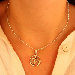Pendentif argent AUM