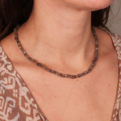 Collier labradorites...
