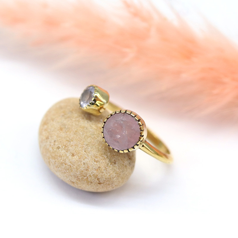 Bague laiton doré 2 pierres roses Bague laiton doré 2 pierres roses