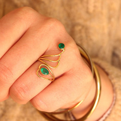 Bague dorée pierre verte