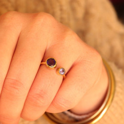 Bague fine dorée et améthystes
