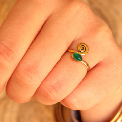 Bague fine pierre agate verte
