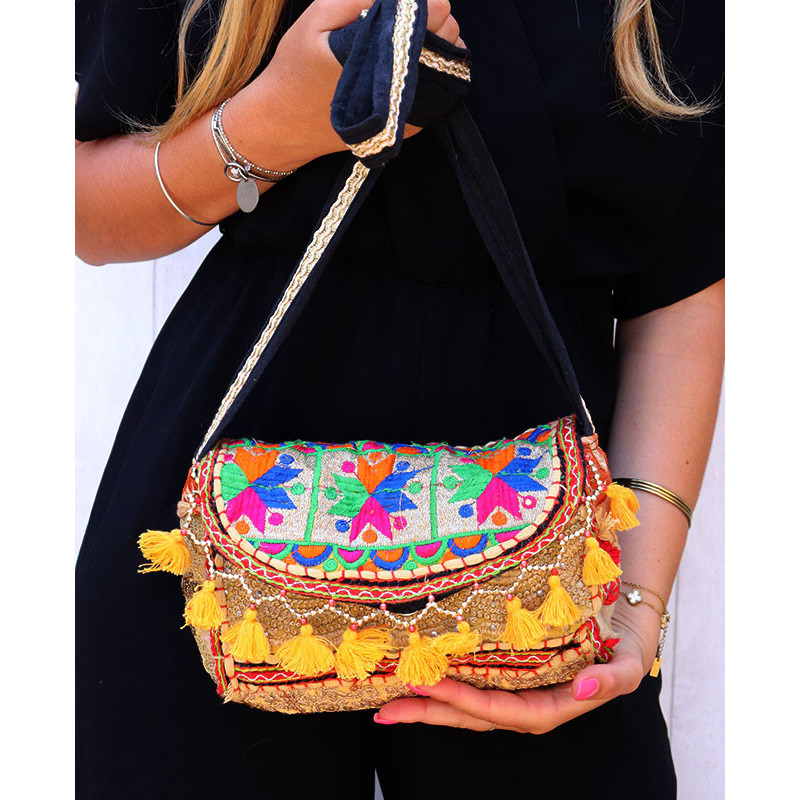 Sac brodé bohème pompons Sac brodé bohème pompons
