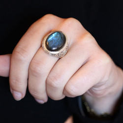 Grosse bague labradorite...
