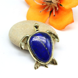 Pendentif tortue en laiton...