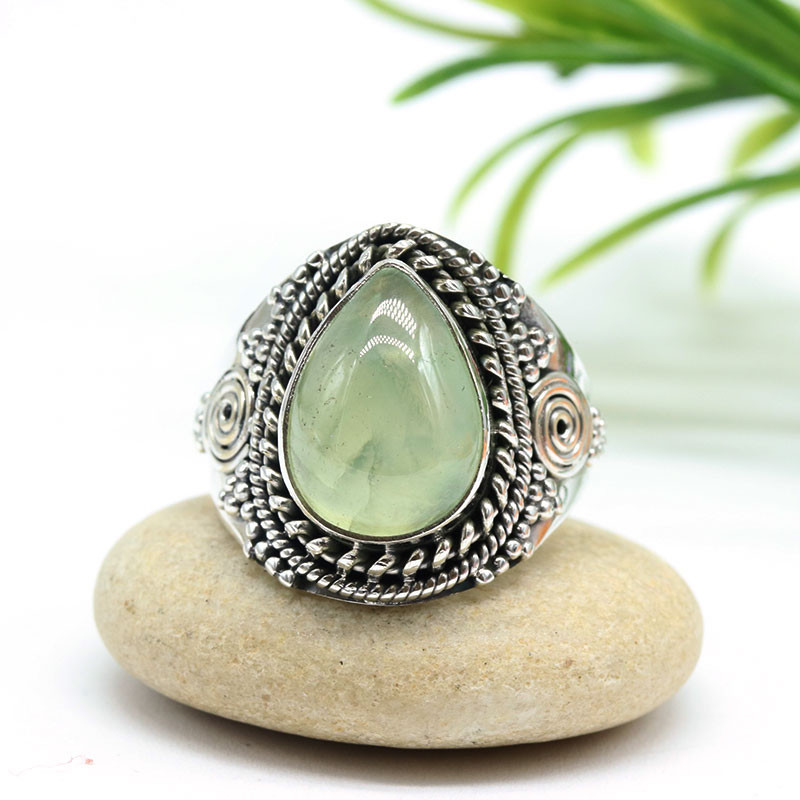 Bague travaillée argent et préhnite