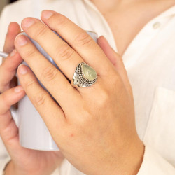 Bague préhnite en argent...