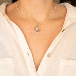 Pendentif lotus en argent...