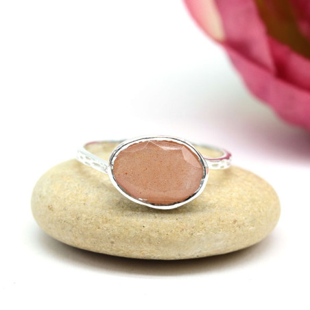 Bague argent pierre de lune rose facettée