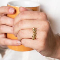 Bague fine pierres jaunes...