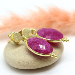 Boucle d'oreille rubis...