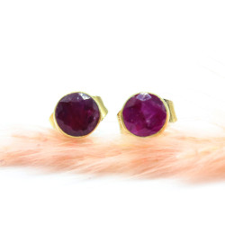 Puce d'oreille rubis indien...