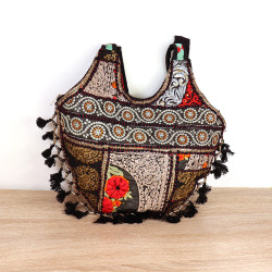 Sac indien brodé noir...